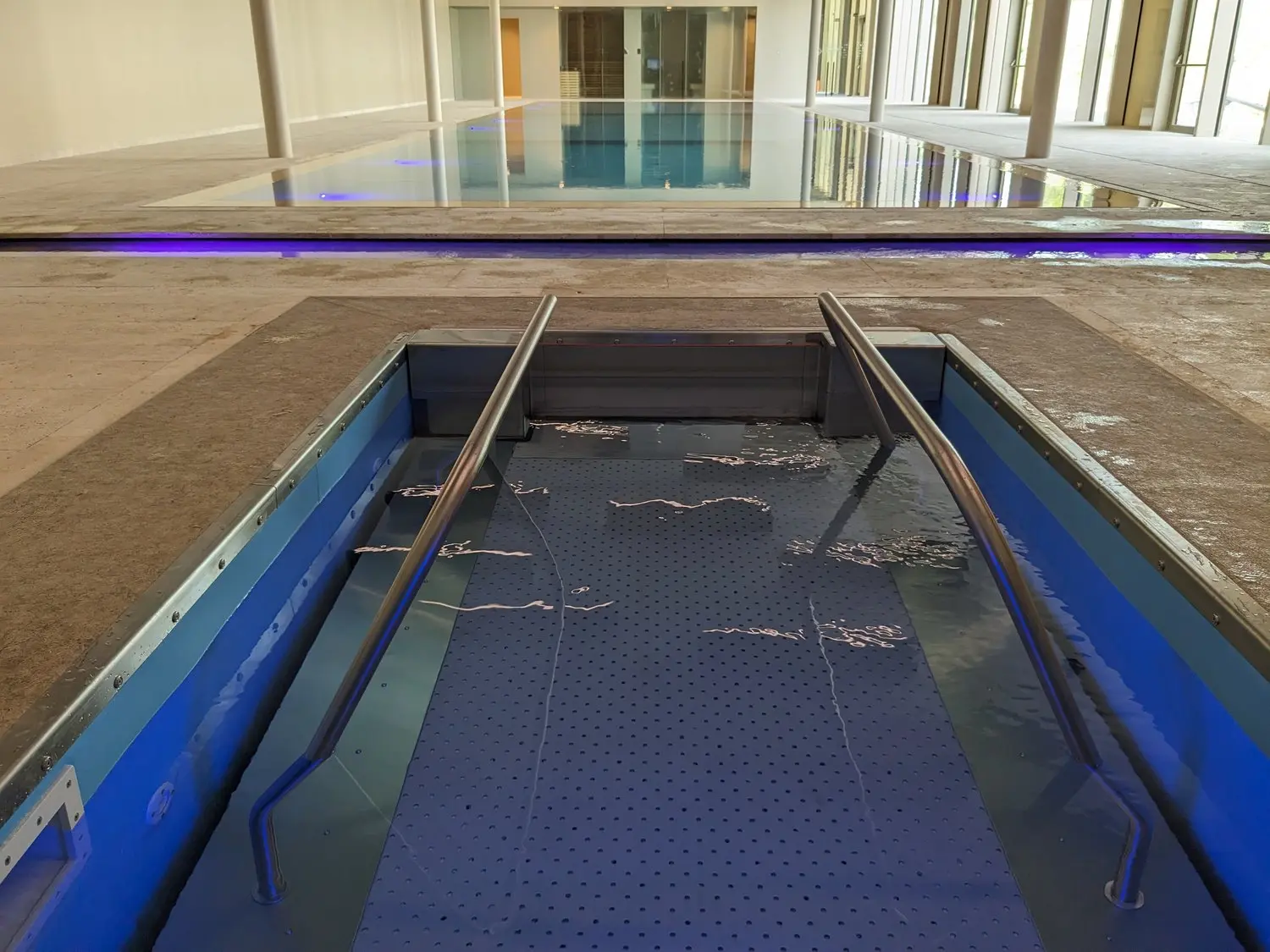 HydroWorx 500 Series 8