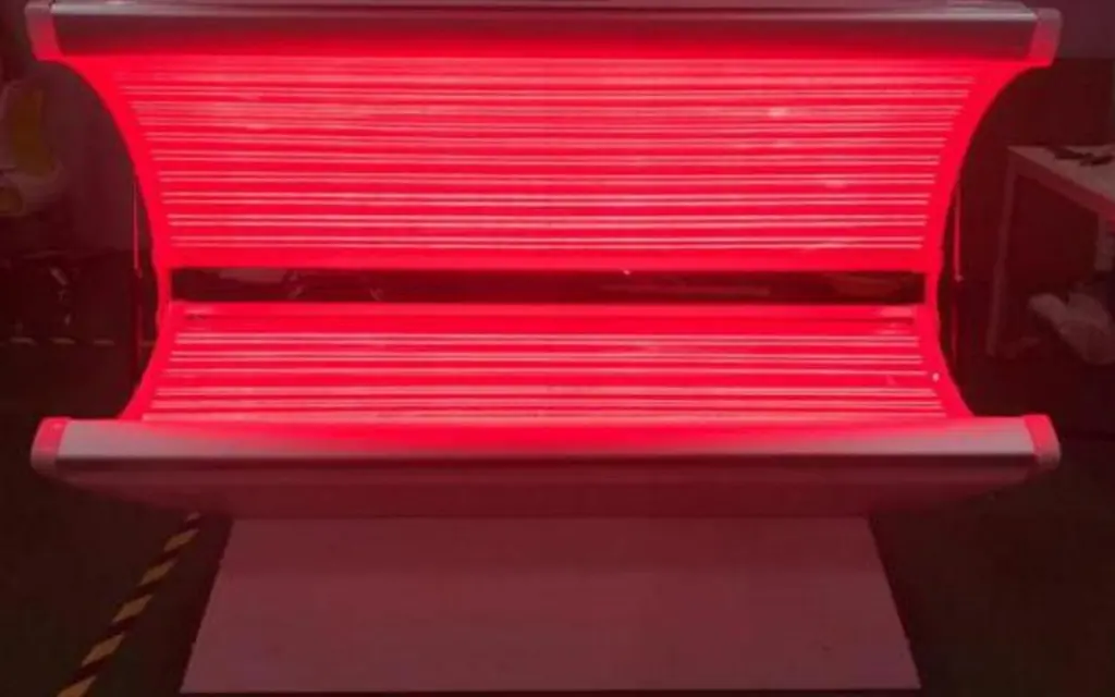Oxygen Health Systems — Red Light Squared Bed